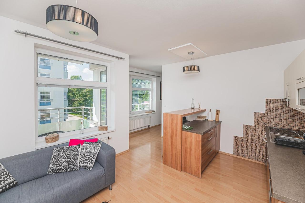 °°°Carolina'S Modern Apartment °°° Hradec Kralove Ngoại thất bức ảnh